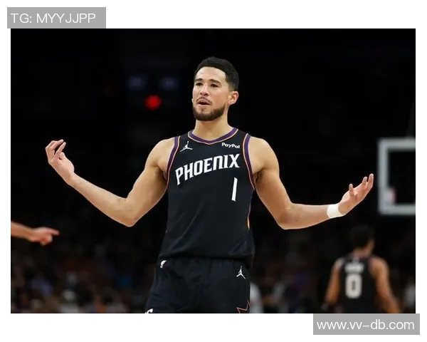 布克半场表现低迷仅得6分正负值10创最低纪录球队陷入困境